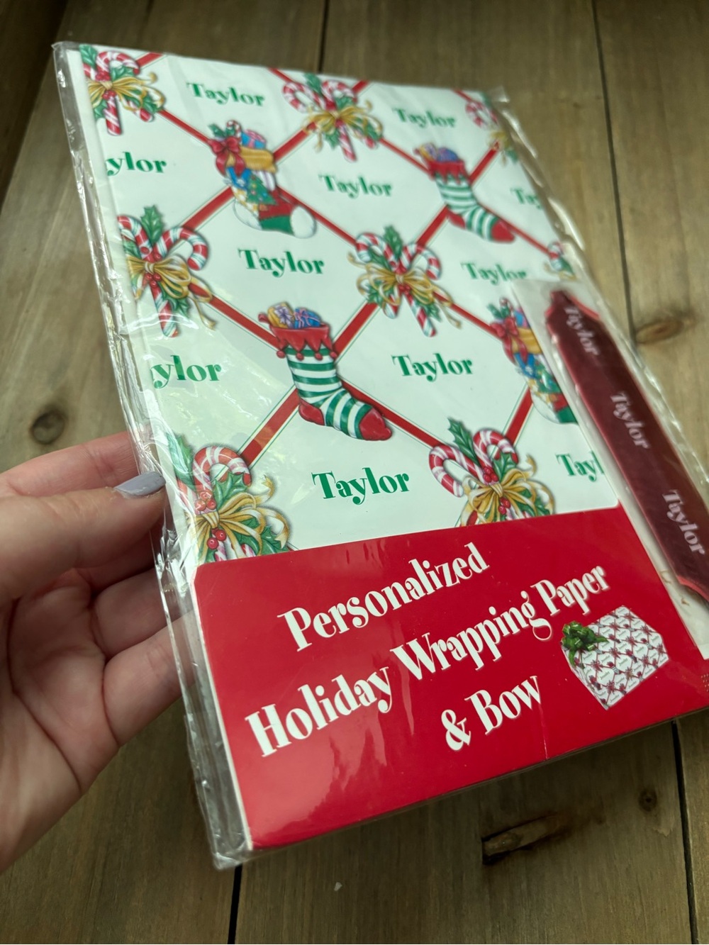 Vintage Personalized “Taylor” Holiday Wrapping Paper & Bow Set New In Package - Picture 2 of 3